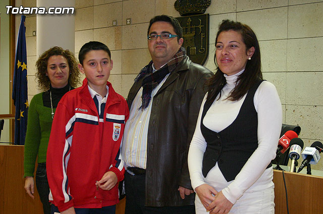 Cerca de medio centenar de personas reciben sus diplomas por participar en los cursos formativos de nuevas tecnologas - 14