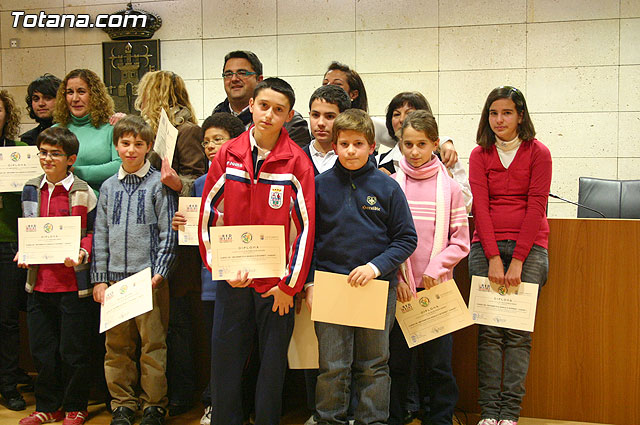 Cerca de medio centenar de personas reciben sus diplomas por participar en los cursos formativos de nuevas tecnologas - 30