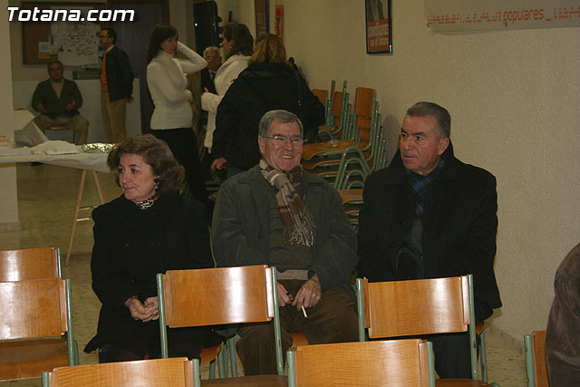 El diputado regional, Martn Quiñonero, y el diputado nacional por Murcia, Vicente Martnez Pujalte, informan a los vecinos de Totana de los presupuestos regionales y nacionales - 7