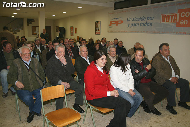 El diputado regional, Martn Quiñonero, y el diputado nacional por Murcia, Vicente Martnez Pujalte, informan a los vecinos de Totana de los presupuestos regionales y nacionales - 15
