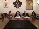 El Ayuntamiento de Blanca firma un acuerdo para la financiación de microcréditos