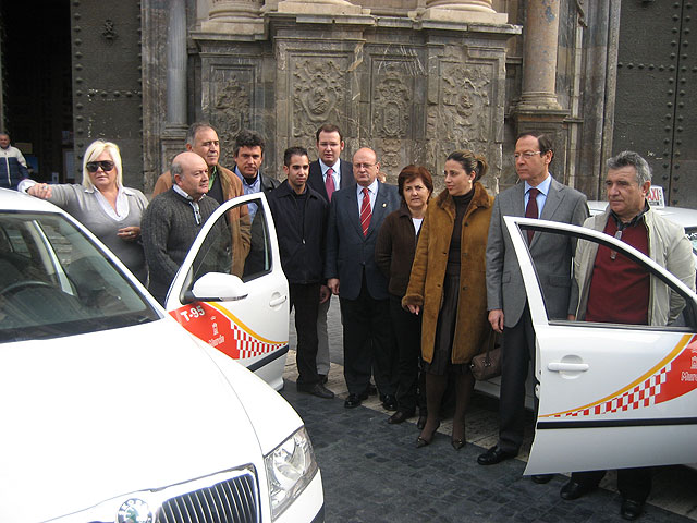Ayuntamiento y taxistas apuestan por impulsar la calidad del servicio - 1, Foto 1