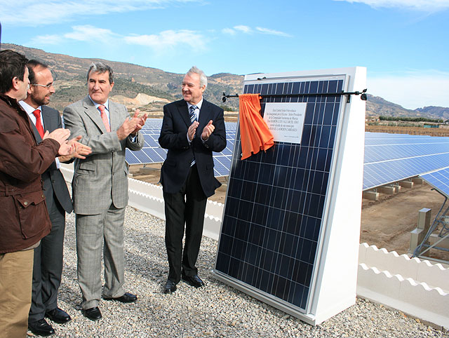 Valcárcel resalta que Murcia es una de las grandes potencias en la producción de energía solar con capacidad para abastecer a 121.000 viviendas - 1, Foto 1