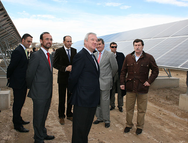 Valcárcel resalta que Murcia es una de las grandes potencias en la producción de energía solar con capacidad para abastecer a 121.000 viviendas - 2, Foto 2