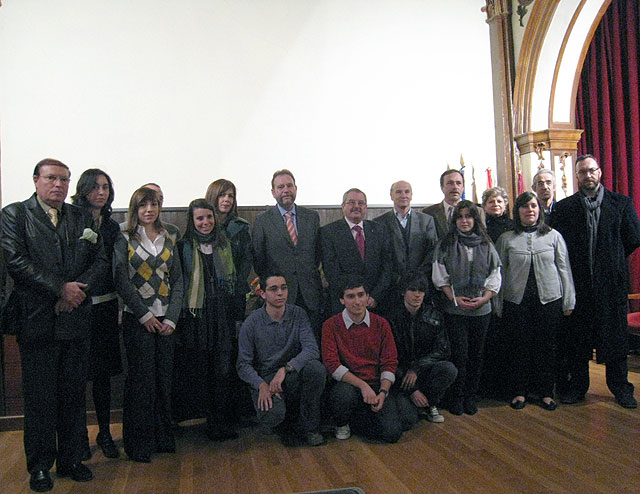 Constantino Sotoca entregó a 11 alumnos de la Región los premios extraordinarios de Bachillerato del curso 2007-2008, Foto 1