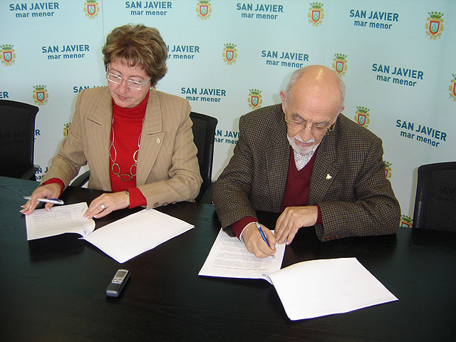 Ayuntamiento y Teléfono de la Esperanza firman un convenio para desarrollar un programa de cursos sobre salud emocional - 1, Foto 1
