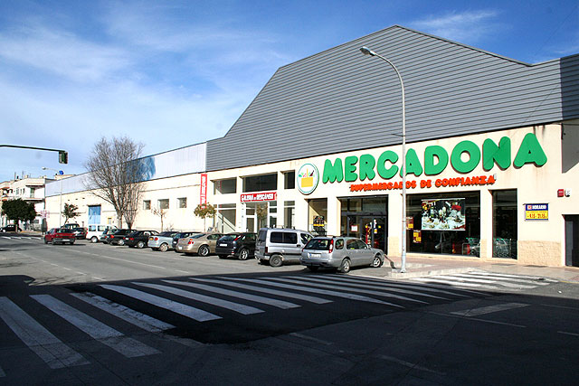 Se instalan resaltos en la Carretera de Murcia y en la Cuesta del Olivar - 1, Foto 1