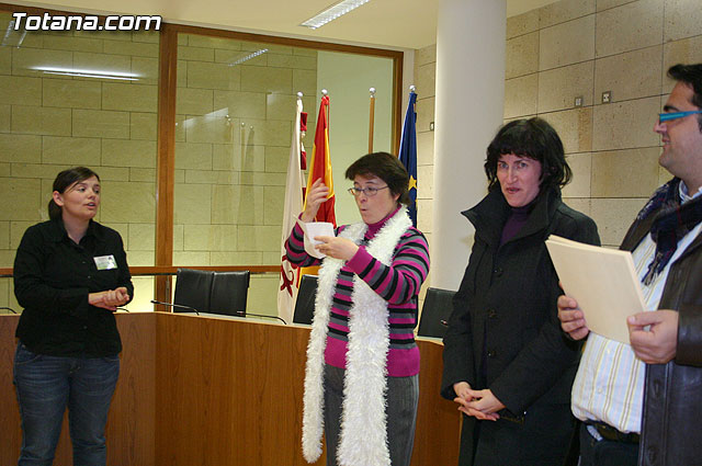 El “Taller de lengua de signos”  se clausura con la entrega de diplomas a ms de treinta participantes - 7
