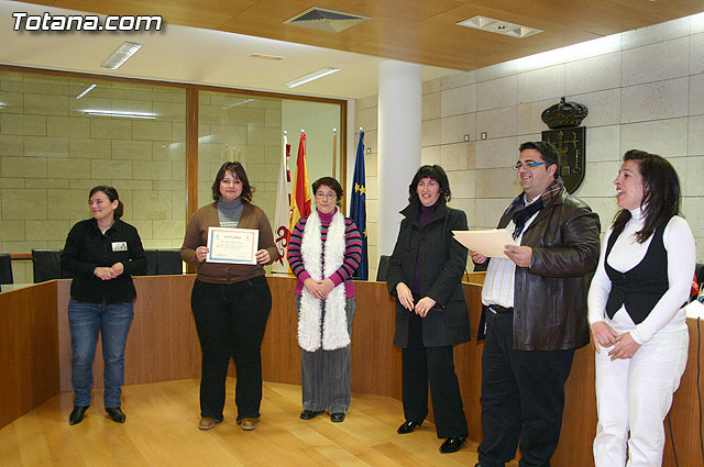 El “Taller de lengua de signos”  se clausura con la entrega de diplomas a ms de treinta participantes - 8