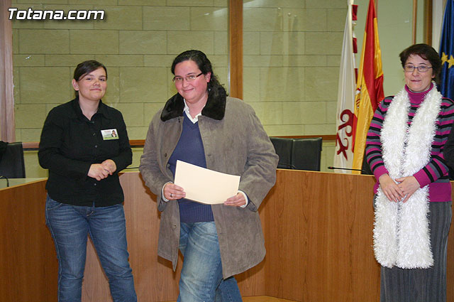 El “Taller de lengua de signos”  se clausura con la entrega de diplomas a ms de treinta participantes - 9