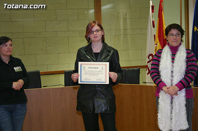 El “Taller de lengua de signos”  se clausura con la entrega de diplomas a ms de treinta participantes - 11