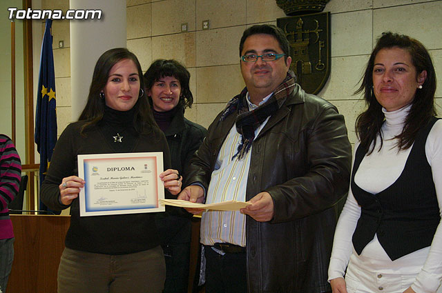 El “Taller de lengua de signos”  se clausura con la entrega de diplomas a ms de treinta participantes - 16