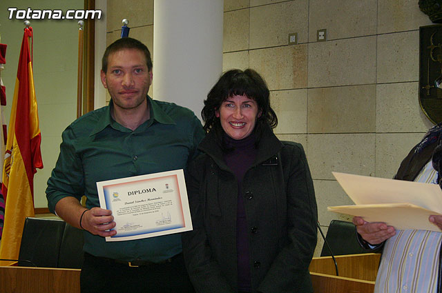 El “Taller de lengua de signos”  se clausura con la entrega de diplomas a ms de treinta participantes - 18