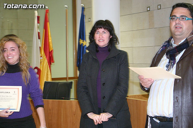 El “Taller de lengua de signos”  se clausura con la entrega de diplomas a más de treinta participantes - 27