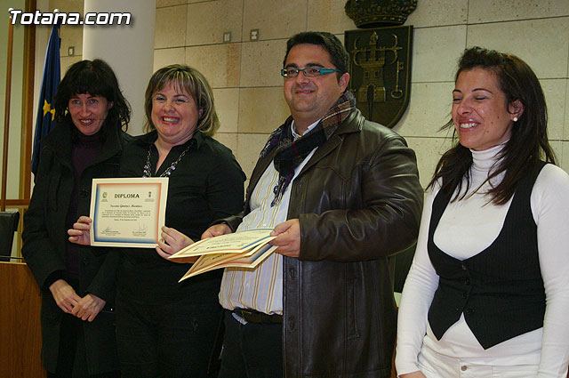 El “Taller de lengua de signos”  se clausura con la entrega de diplomas a ms de treinta participantes - 34