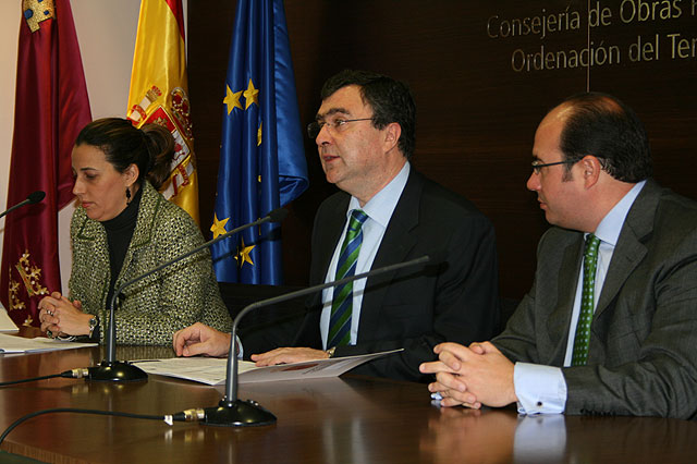 Obras Públicas subvenciona un nuevo carril bici y un servicio de préstamo de bicicletas en Puerto Lumbreras - 1, Foto 1