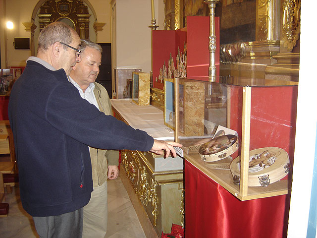 La exposición Belenes de Papel muestra en la iglesia de San Javier una colección internacional de belenes de papel recortables hasta el 6 de enero - 2, Foto 2