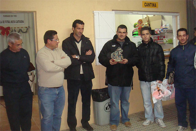 El F.C. Cartagena anima los actos navideños de la Escuela de Fútbol Nueva Cartagena - 2, Foto 2