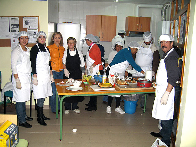 Los inmigrantes se preparan para encontrar trabajo en el sector hostelero - 1, Foto 1