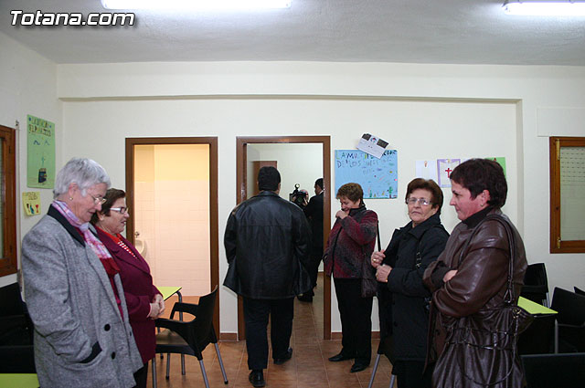 Los Vecinos de El Paretn-Cantareros disfrutan ya del centro de Participacin Ciudadana que fue inaugurado ayer - 3