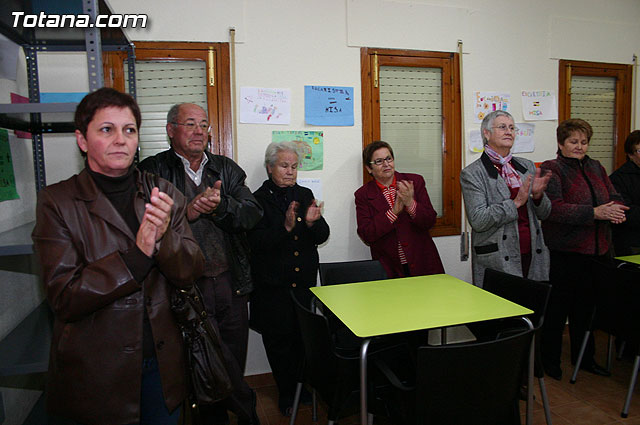 Los Vecinos de El Paretn-Cantareros disfrutan ya del centro de Participacin Ciudadana que fue inaugurado ayer - 11