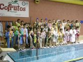 Más de 60 niños de las escuelas deportivas compiten en la piscina climatizada