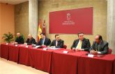 El Ayuntamiento firma un convenio de colaboracin con la Consejera de Obras Pblicas para la “Redaccin de proyecto para edificio destinado a Teatro Auditorio” y para la remodelacin del “Jardn de los Patos”