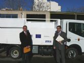 El ayuntamiento dispone de un nuevo vehículo para la recogida de enseres y residuos en el casco urbano