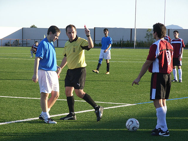 La Liga de Futbol Aficionado Juega Limpio toma un descanso por las fiestas navideñas, Foto 4