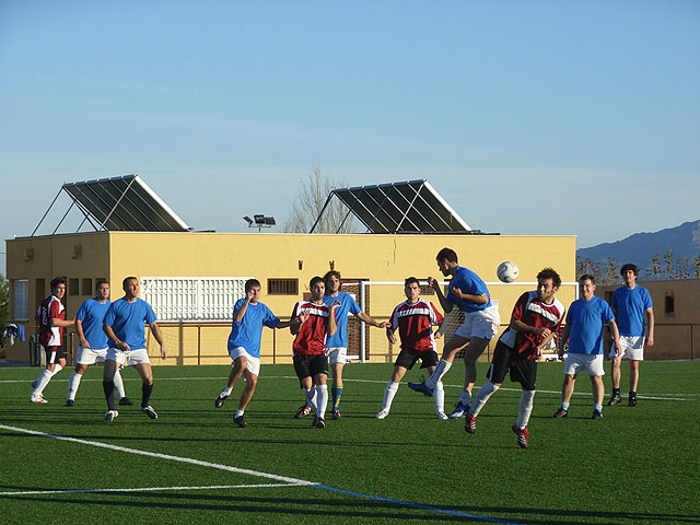 La Liga de Futbol Aficionado Juega Limpio toma un descanso por las fiestas navideñas, Foto 5