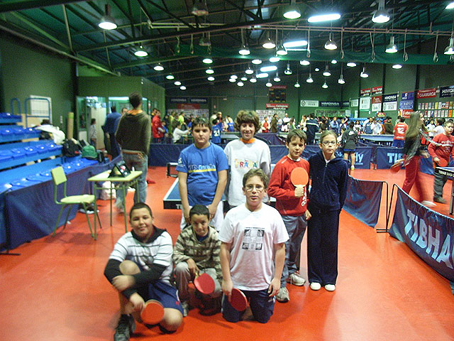 Siete escolares de Totana participaron en la 2ª jornada regional escolar de tenis de mesa, Foto 1