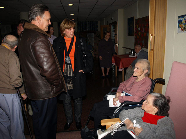El alcalde de Ceutí felicitó a los mayores - 2, Foto 2