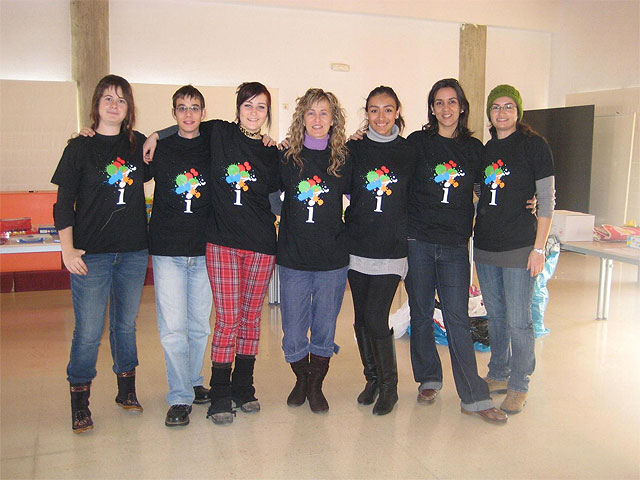 Los voluntarios de Implica2 colaboran con la campaña de recogida de juguetes - 3, Foto 3