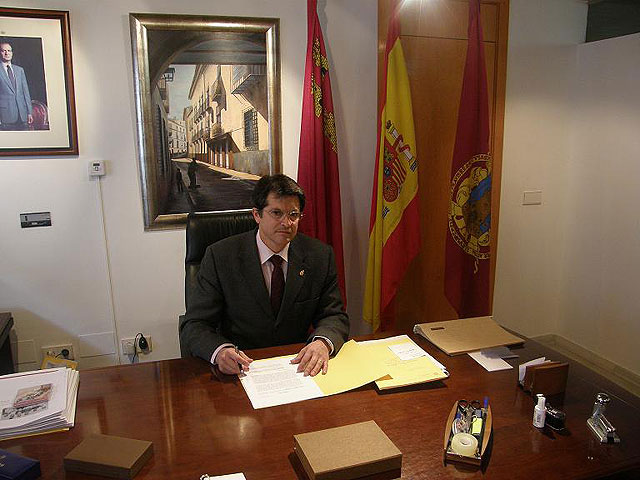 El Alcalde de Lorca enciende 27 nuevos puntos de alumbrado público en la pedanía de Aguaderas - 1, Foto 1