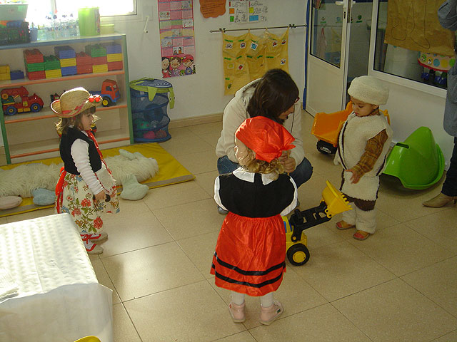 Fiesta de Navidad de la Escuela Infantil Carmen Bar - 1