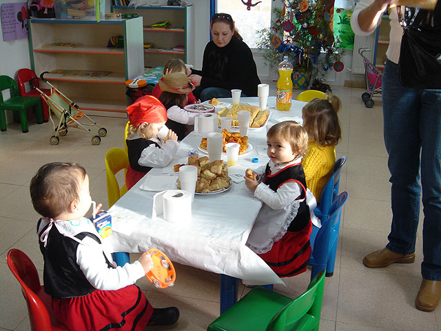 Fiesta de Navidad de la Escuela Infantil Carmen Bar - 2