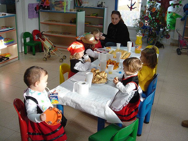 Fiesta de Navidad de la Escuela Infantil Carmen Bar - 3