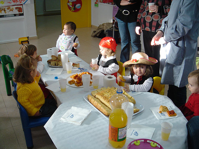 Fiesta de Navidad de la Escuela Infantil Carmen Bar - 4