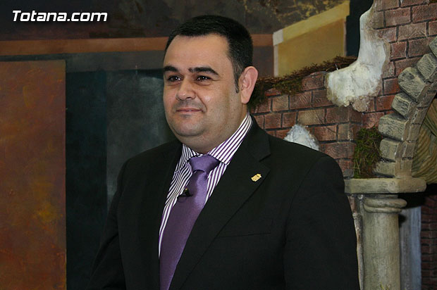 El alcalde, José Martínez Andreo, felicita la navidad al pueblo de Totana, Foto 3