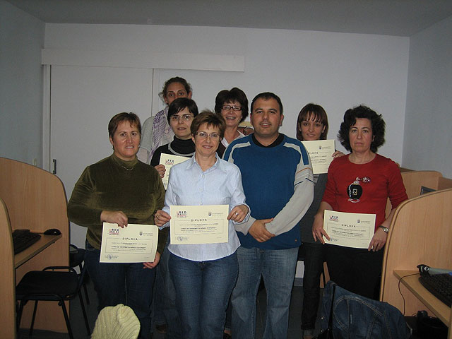 Más de medio millar de personas formadas en nuevas tecnologías en un total de 75 cursos, Foto 2