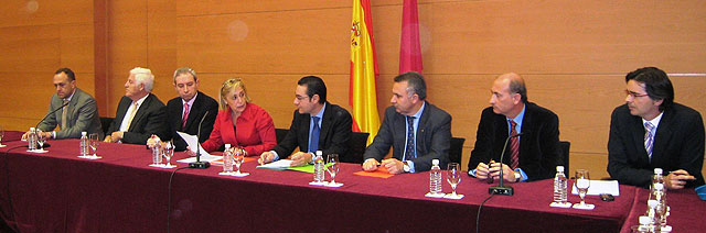 Acción Exterior ayudará a los ayuntamientos a lograr recursos adicionales de la Unión Europea - 1, Foto 1