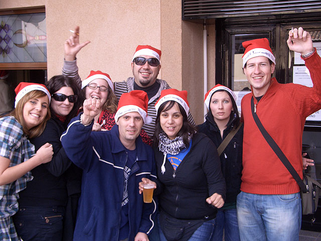 Los santomeranos toman las calles y bares del municipio con motivo de la celebracin del ‘I Tour de Cañas Navideño’ - 2