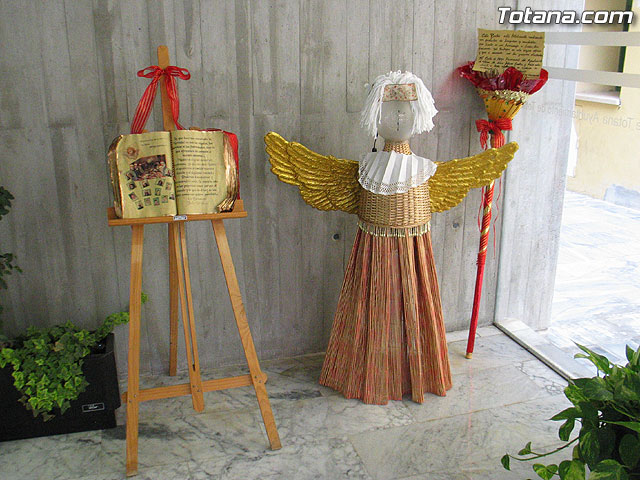 Los usuarios del Servicio de Apoyo Psicosocial realizan un innovador, creativo y original Belén de Navidad con materiales reciclados, Foto 2