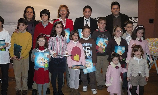 La Consejería de Cultura y Turismo entrega los premios del concurso ‘Pinta la Navidad’ - 1, Foto 1