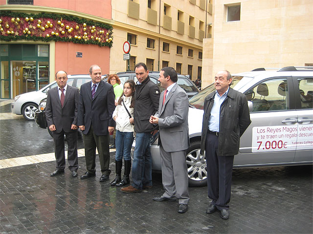 Melchor, Gaspar y Baltasar llegarán a la ciudad de Murcia en coches de época - 3, Foto 3