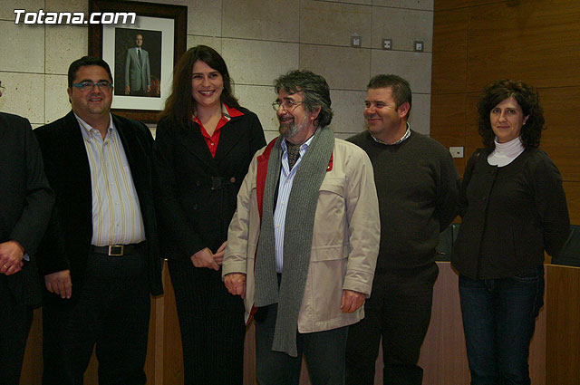 Autoridades municipales realizan una recepcin institucional al escultor y belenista, Jos Lus Mayo Lebrija - 15