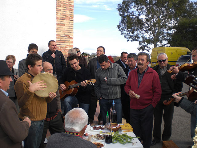 Celebran una misa en la Ermita de Santo Domingo del Raiguero Alto, Foto 1