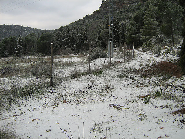 La Dirección General de Emergencias activa el nivel naranja hasta esta noche por las primeras nevadas del año en Sierra Espuña, Foto 1