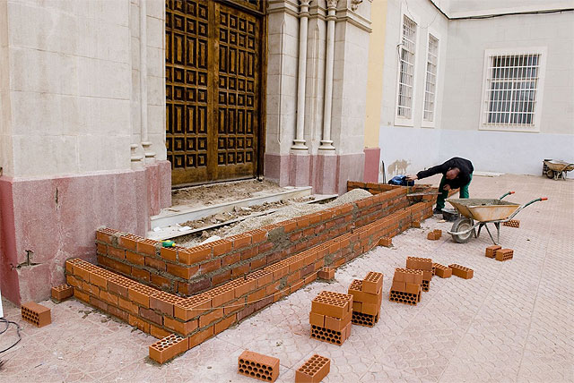 La Iglesia de San Diego elimina barreras con la instalación de una gran rampa de acceso - 2, Foto 2