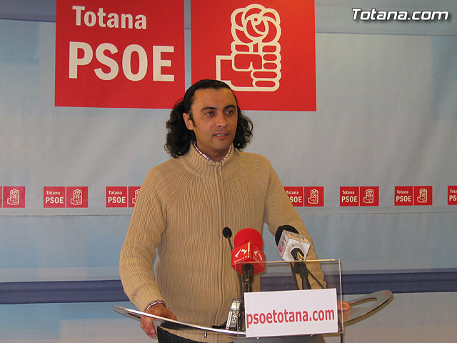 Martínez Usero: “El PP es el único partido que ha aceptado el paso del AVE por Totana sin soterrar”, Foto 2